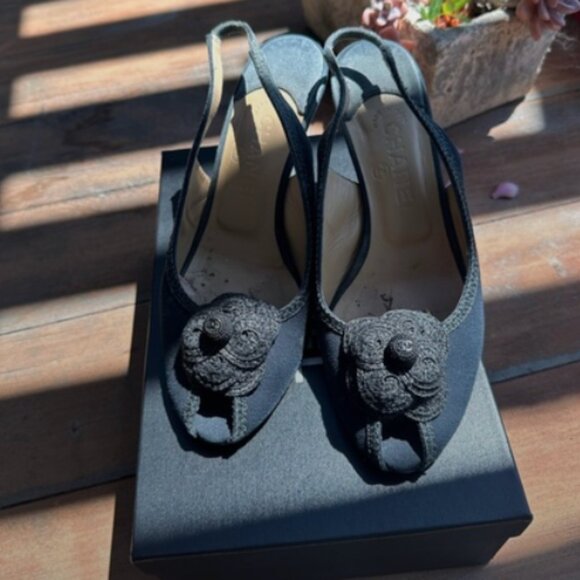 Chanel Navy Blue Heels w/ Flower & Logo - Picture 1 of 6
